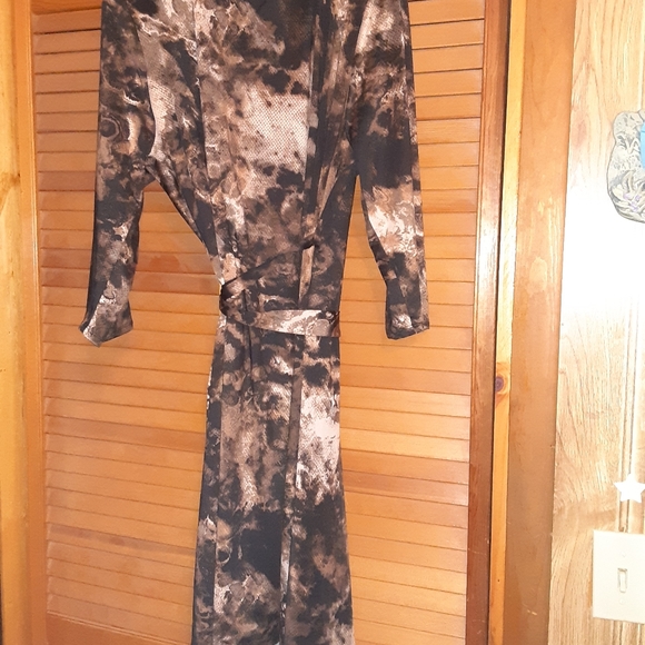 Lularoe Michele 2xl Wrap Dress. Brown and Gold mingled design. - Picture 5 of 10